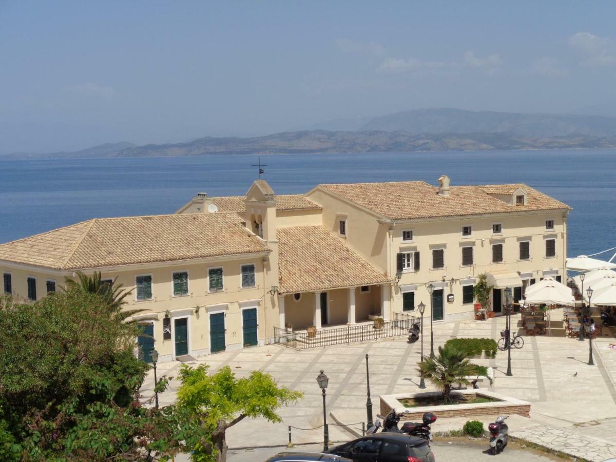 Corfu-haris Old Town * Corfu (city)